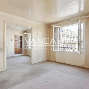 Paris VIIe - RUE SAINT DOMINIQUE - Élégant appartement avec vue 
