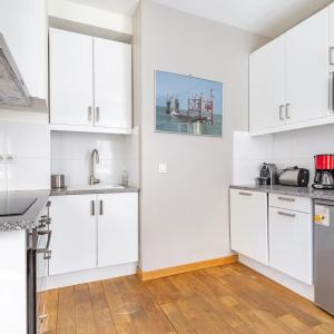 Paris VIIe - VANEAU - Appartement meublée sur jardin