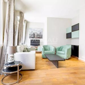 Paris VIIe - VANEAU - Appartement meublée sur jardin
