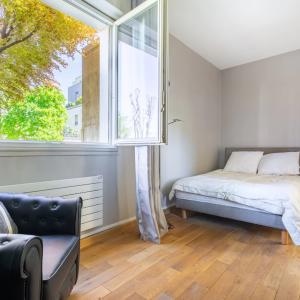 Paris VIIe - VANEAU - Appartement meublée sur jardin