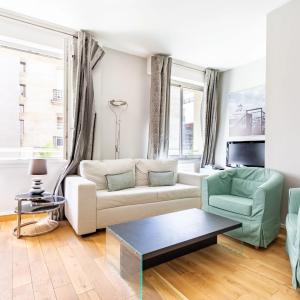 Paris VIIe - VANEAU - Appartement meublée sur jardin