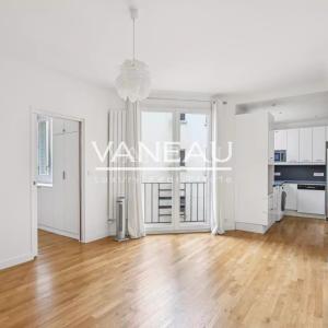 Paris VIIIe - Elysées - Appartement rénové idéalement situé