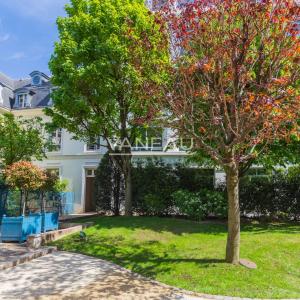 Paris IX - Environnement d'exception et confidentiel - Pied-à-te