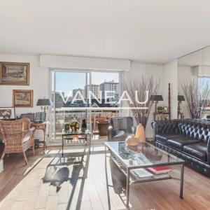 Suresnes/Mairie -Appartement dernier étage avec terrasse et balc