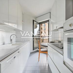 Levallois-Perret - Appartement en parfait état avec balcon
