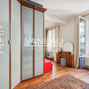 Paris XVe Saint Lambert - Bel appartement de réception en étage 