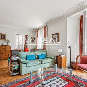 Paris XVe Saint Lambert - Bel appartement de réception en étage 