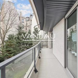 Neuilly - Mairie - Calme sur jardin