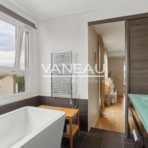 En étage - Ascenseur - Terrasse- Vue dégagée