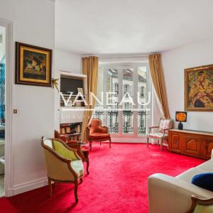 PARIS XVe Commerce - Appartement d'exception quatre pièces avec 