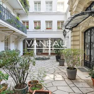 Paris VIIe - Sainte Clotilde - Pied à terre