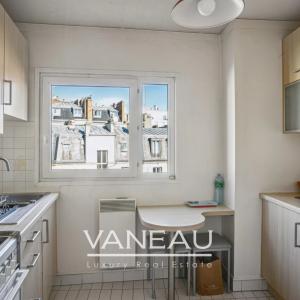 Mirabeau/Javel - 4 pièces avec balcon, 3 chambres