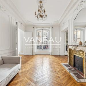 PARIS VIIIe - Appartement familial et de réception