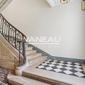 Paris - VIIe - Elégant pied à terre