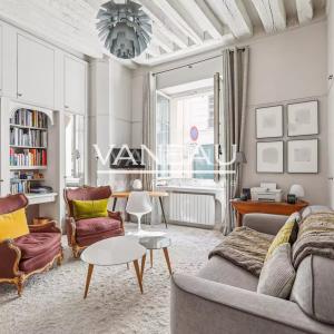 Paris - VIIe - Elégant pied à terre