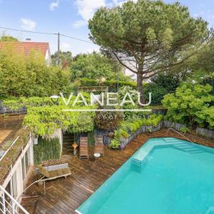 Très belle propriété avec piscine au cœur de Garches