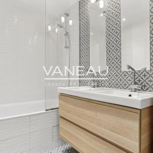 Appartement familial en dernier étage avec quatre chambres