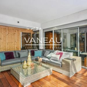 Maison d'architecte sur terrain arboré