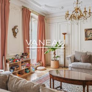 PARIS VII - GROS CAILLOU - Bel appartement familial et de récept
