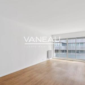 Paris XVe - BIR-HAKEIM - Appartement familial sur jardin