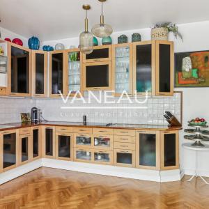Paris VIIIe - Duplex de six pièces avec grande terrasse arborée 