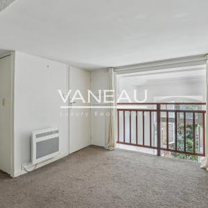 Paris VIIIe - Appartement de quatre pièces avec cour anglaise et