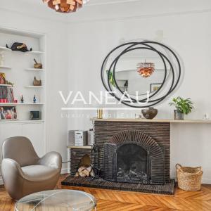 Paris Xème - Bel appartement familial de quatre pièces en parfai