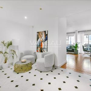 PARIS XVIe - Appartement familial avec balcon
