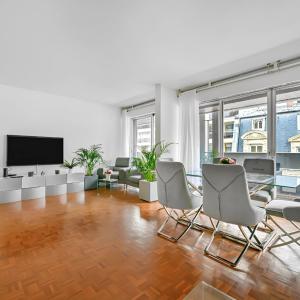 PARIS XVIe - Appartement familial avec balcon