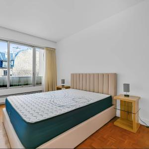 PARIS XVIe - Appartement familial avec balcon