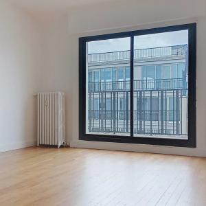 Paris VIII - Bel appartement en triplex familial avec terrasse -