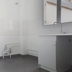 Paris VIII - Bel appartement en triplex familial avec terrasse -