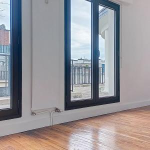 Paris VIII - Bel appartement en triplex familial avec terrasse -