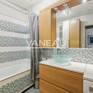 Paris XVe - Montparnasse - Appartement deux pièces avec balcon
