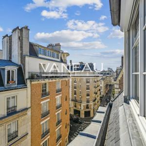 Paris XVe - Sèvres Lecourbe - Appartement lumineux en étage élev