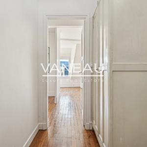 Paris XVe - Sèvres Lecourbe - Appartement lumineux en étage élev