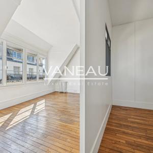Paris XVe - Sèvres Lecourbe - Appartement lumineux en étage élev