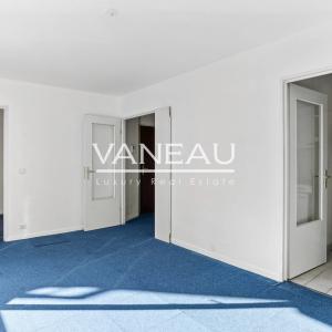 DEUX PIECES AVEC BALCON