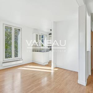 Deux pièces ensoleillé, en étage