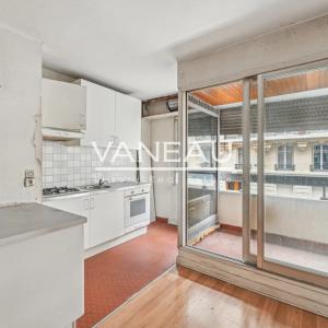 Paris XVIe - Muette - studio avec balcon à rénover
