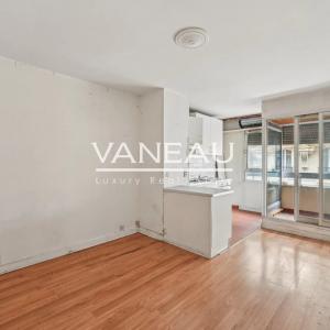 Paris XVIe - Muette - studio avec balcon à rénover