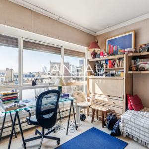 Paris XIVe – dernier étage avec terrasse panoramique