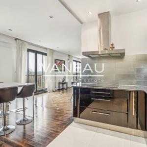 Neuilly Sur Seine - Dernier étage avec vue panoramique face au b