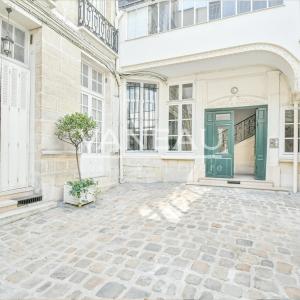 Paris 6e - Odéon - ancien hôtel particulier avec volumes lumineu