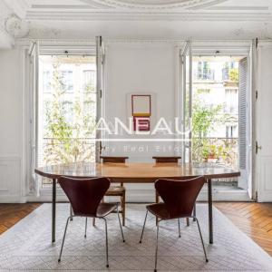 Appartement de charme avec balcon