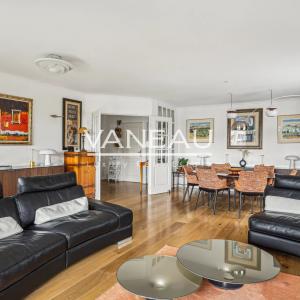 Paris XVIIe - Appartement familial avec terrasse, vue dégagée.