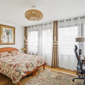Paris XVIIe - Appartement familial avec terrasse, vue dégagée.