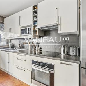 Paris XVe - Montparnasse - Appartement deux pièces avec balcon