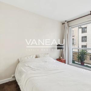 Paris XVe - Montparnasse - Appartement deux pièces avec balcon