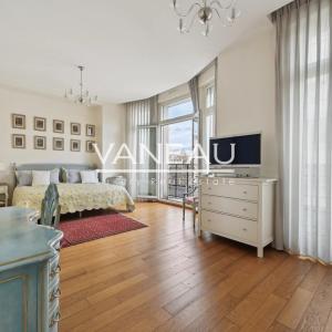 Paris XVI Longchamp, appartement familial en étage élevé.